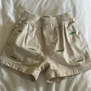 Beaufort bonnet company embroidered shorts